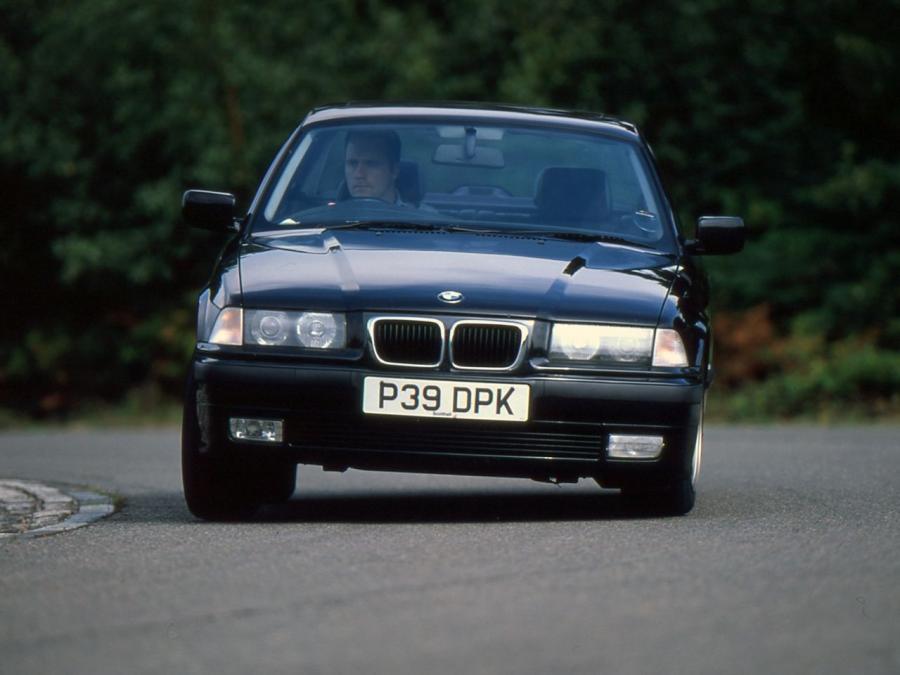  BMW 328i Coupe 1995 года  (UK) (фото 5 из 5)